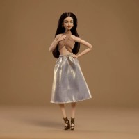 Păpușa Barbie Basics 06 (JJX25) imaginea #3 — magazin online Desire.md