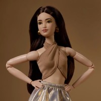 Păpușa Barbie Basics 06 (JJX25) imaginea #5 — magazin online Desire.md