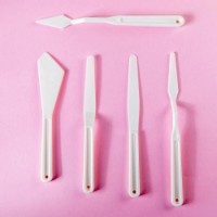 Set de instrumente Mont Marte Plastic Palette Knife Set 5pcs (MAPK0001) imaginea #2 — magazin online Desire.md