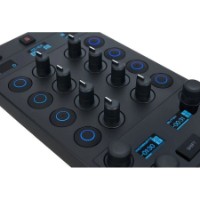 Mixer Native Instruments Traktor X1 MK3 imaginea #6 — magazin online Desire.md