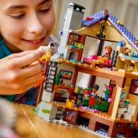 Set de construcție Lego Friends: Cozy Fall Forest Cabin (42705) imaginea #2 — magazin online Desire.md