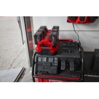 Зарядное устройство Milwaukee 4932498551 фото №4 — интернет-магазин Desire.md