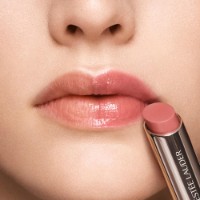 Balsam de buze Estee Lauder HydraPlump Lip Balm Rosewood Rescue imaginea #3 — magazin online Desire.md