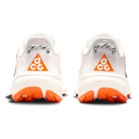 Adidași pentru dame Nike ACG Pegasus Trail Summit White/Phantom/Safety Orange/Black, s.39 imaginea #2 — magazin online Desire.md