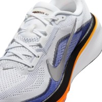 Adidași pentru bărbați Nike Pegasus 42 White/Lapis/Total Orange/Metallic Silver, s.42.5 imaginea #7 — magazin online Desire.md