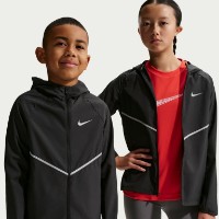 Jacheta de copii Nike Miler Repel UV Black, s.XL imaginea #2 — magazin online Desire.md