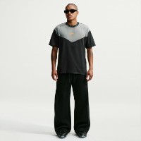 Tricou bărbătesc Nike Sportswear Black/Smoke Grey, s.L imaginea #3 — magazin online Desire.md