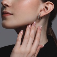 Cercei din aur alb cu diamante Casa Bosco 1021677-3 5,04g imaginea #4 — magazin online Desire.md
