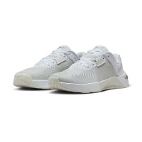 Adidași pentru dame Nike Metcon 10 White/Platinum Tint/Wolf Grey/Metallic Silver, s.39