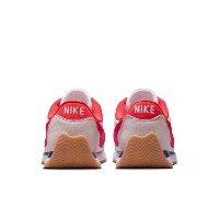 Кроссовки женские Nike Pacific White/Deep Royal Blue/Total Orange/Light Crimson, s.38 фото №5 — интернет-магазин Desire.md