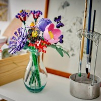 Set de construcție Lego Icons: Olivia Rodrigo's Flower Bouquet (11507) imaginea #2 — magazin online Desire.md