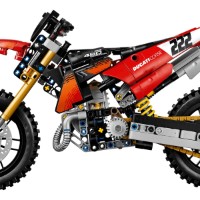 Set de construcție Lego Technic: Ducati Desmo450 MX Factory Motorcycle (42238) imaginea #4 — magazin online Desire.md