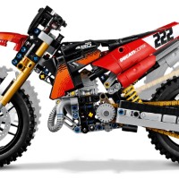 Set de construcție Lego Technic: Ducati Desmo450 MX Factory Motorcycle (42238) imaginea #6 — magazin online Desire.md