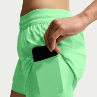Pantaloni scurți dame Nike Swift Dri-FIT 2-in-1 Illusion Green/Reflective Silver, s.M imaginea #4 — magazin online Desire.md