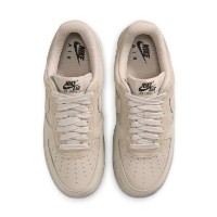 Кеды женские Nike Air Force 1 07 Cream II/Metallic Silver/Black, s.37.5 фото №4 — интернет-магазин Desire.md