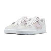 Ghete pentru dame Nike Air Force 1 07 SE White/Metallic Silver/Bleached Lilac, s.38 imaginea #1 — magazin online Desire.md