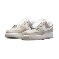 Ghete pentru dame Nike Air Force 1 07 Light Orewood Brown/White, s.37.5