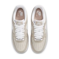 Ghete pentru dame Nike Air Force 1 07 Light Orewood Brown/White, s.37.5 imaginea #4 — magazin online Desire.md