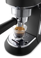Cafetiera electrica Delonghi EC 685.BK imaginea #4 — magazin online Desire.md