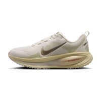 Adidași pentru dame Nike Vomero 18 Sail/Light Khaki/Filbert/Metallic Gold Grain, s.38 imaginea #2 — magazin online Desire.md