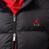 Мужская жилетка Nike Jordan Brooklyn Black/University Red, s.S фото №5 — интернет-магазин Desire.md