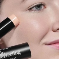 Fond de ten pentru față Artdeco Skin Perfecting Face Stick 10 imaginea #2 — magazin online Desire.md