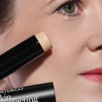 Fond de ten pentru față Artdeco Skin Perfecting Face Stick 35 imaginea #2 — magazin online Desire.md