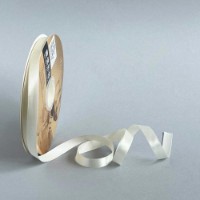 Panglică din satin Ding Xin 1.2cm Ivory (#0028)