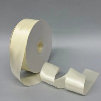 Panglică din satin cu două fețe Ding Xin 5cm Ivory (#0028)