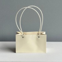 Сумочка для цветов New World SWPC-Р8 Milky White
