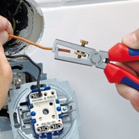 Dispozitiv pentru dezizolat cablu Knipex KN-1102160 imaginea #2 — magazin online Desire.md