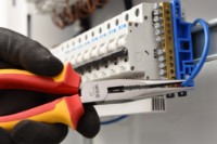 Плоскогубцы Yato YT-21154 фото №3 — интернет-магазин Desire.md