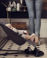 Șezlong pentru bebeluși BabyBjorn Soft Dark Grey (005084A) imaginea #5 — magazin online Desire.md
