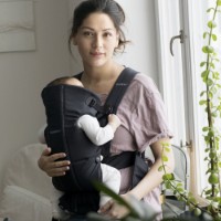 Marsupiu pentru copii BabyBjorn Mini Black (021056E1) imaginea #3 — magazin online Desire.md