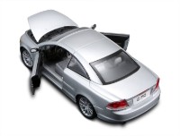 Машина Bburago 1:24 Volvo C70 Coupe (18-21024) фото №4 — интернет-магазин Desire.md