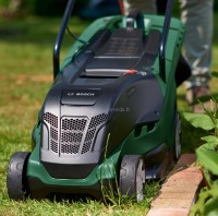 Maşina de tuns gazonul electrică Bosch UniversalRotak 450 (06008B9005) imaginea #2 — magazin online Desire.md