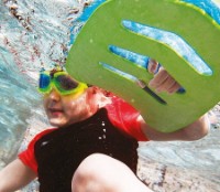 Placă monobloc de înot Aqua Sphere Kickboard JR ST136111 Green/Blue
