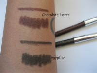 Карандаш для глаз Clinique Cream Shaper For Eyes 105 Chocolate Lustre фото №2 — интернет-магазин Desire.md