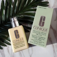 Лосьон для лица Clinique Dramatically Different Moisturizing Lotion+ with Pump 125ml фото №2 — интернет-магазин Desire.md