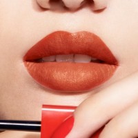 Ruj de buze Christian Dior Ultra Care Liquid 707 Bliss imaginea #2 — magazin online Desire.md