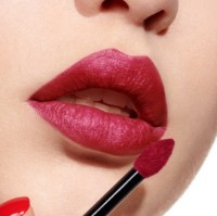 Ruj de buze Christian Dior Ultra Care Liquid 760 Diorette imaginea #2 — magazin online Desire.md