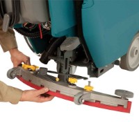 Mașină de spălat pardoseli Tennant T300e-500-D imaginea #2 — magazin online Desire.md