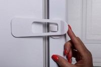 Blocarea frigiderului DreamBaby Premium Appliance & Fridge Latch (G1403)  imaginea #3 — magazin online Desire.md