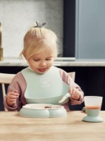 Набор слюнявчиков BabyBjorn Baby Feeding Set Powder Green (046761A) фото №2 — интернет-магазин Desire.md
