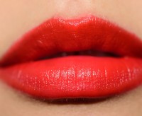 Помада для губ Chanel Rouge Allure Intense 827 Rouge Magnifique фото №4 — интернет-магазин Desire.md