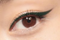 Creion pentru ochi Christian Dior Diorshow 24H Stylo Waterproof 471 Matte Green imaginea #2 — magazin online Desire.md