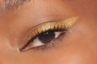 Creion pentru ochi Christian Dior Diorshow 24H Stylo Waterproof 556 Pearly Gold imaginea #3 — magazin online Desire.md