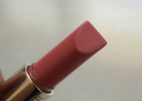 Ruj de buze Estee Lauder Pure Color Love Lipstick 100 Blase imaginea #3 — magazin online Desire.md