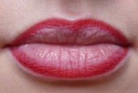 Карандаш для губ Chanel Le Crayon Levres 57 Rouge Profond фото №2 — интернет-магазин Desire.md