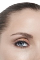 Fard de pleoape Chanel Les Beiges Healthy Glow Natural Medium imaginea #4 — magazin online Desire.md